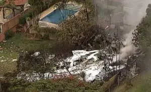 Destroços do avião que caiu em Vinhedo e matou 62 pessoas que estavam a bordo