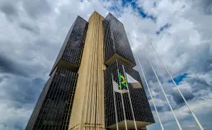 Banco Central anuncia leilão de venda de dólares à vista; Copom