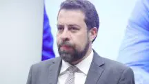 Guilherme Boulos durante sessão de comissão da Câmara dos Deputados | Foto: Mario Agra/Câmara dos Deputados