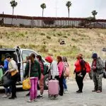 Ordem judicial no Texas suspende programa de imigração nos EUA