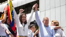 A líder da oposição venezuelana, María Corina Machado, e o candidato Edmundo González durante um comício em 30 de julho de 2024 | Foto: Reprodução/Twitter/X