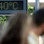 Imagem mostra termômetro marcando 40ºC em alguma cidade
