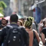 População do Brasil é de 212,6 milhões de habitantes, diz IBGE