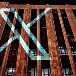 Nova fachada do X, apresentada em julho de 2023, por ocasião da compra do Twitter por parte de Elon Musk | Foto: Reprodução/Twitter