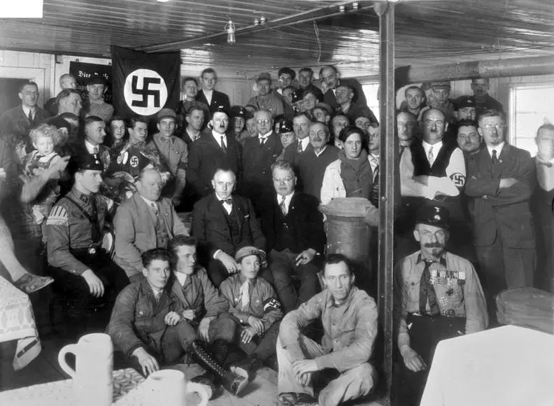 Adolf Hitler em conferência do partido