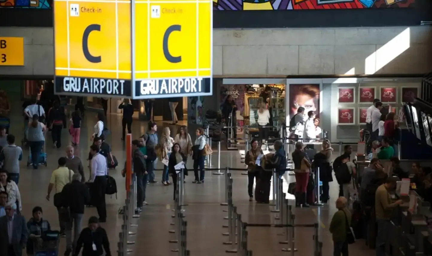 Torre de celular foi a causa de interferências em voos no Aeroporto de Guarulhos