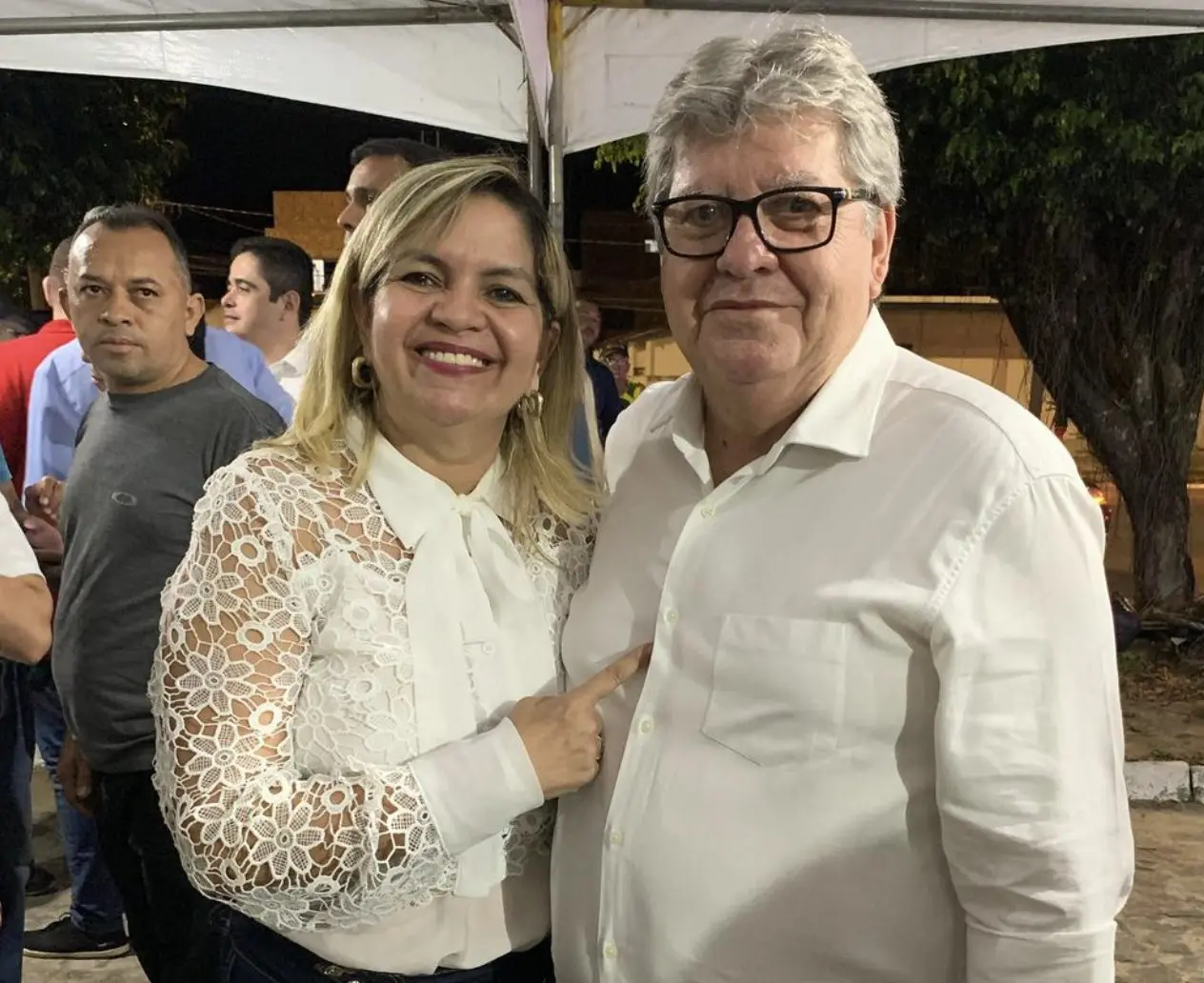 Raíssa Lacerda, ao lado do governador da Paraíba, João Azevedo (PSB) | Foto: Reprodução/Redes Sociais