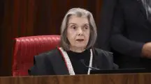 Cármen Lúcia em sessão no TSE