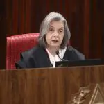 Ministra Cármen Lúcia durante sessão no TSE