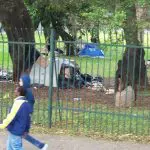 Censo quase 57 mil brasileiros moram em tendas e barracas e 2 mil, em veículos