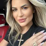 Deolane Bezerra segue presa