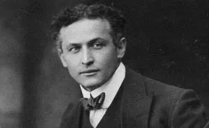 O ilusionista Harry Houdini