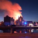 Igreja em chamas na França