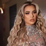 Deolane Bezerra