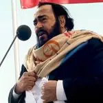 Luciano Pavarotti, em apresentação no Palácio Constantino, em Strelna - 31/5/2003 | Foto: Reprodução/Wikimedia Commons