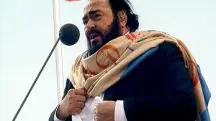 Luciano Pavarotti, em apresentação no Palácio Constantino, em Strelna - 31/5/2003 | Foto: Reprodução/Wikimedia Commons