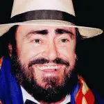 Nascido em 12 de outubro de 1935 na mesma cidade, Luciano Pavarotti é amplamente reconhecido por ter tornado a ópera mais acessível ao grande público - 2/10/2010 | Foto: John Mathew Smith/Wikimedia Commons