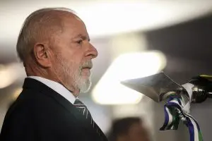 Lula durante cerimônia