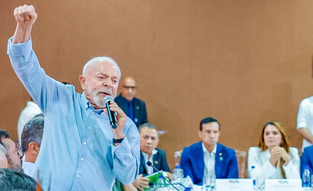 Lula, durante reunião com prefeitos de municípios do Amazonas, em Manaus
