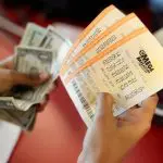 Não perca a chance de concorrer a R$ 3,8 bilhões na Mega Millions! Jogue online com segurança pela TheLotter, mesmo estando no Brasil. Saiba como participar e realize seus sonhos!
