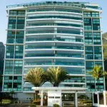 Prédio construído na orla de São Conrado, no Rio de Janeiro