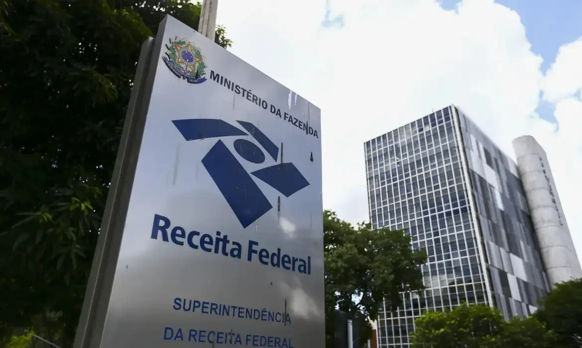 Imagem do prédio da Receita Federal