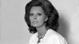 Desde cedo, Loren chamou a atenção por sua beleza | Foto: Wikimedia Commons