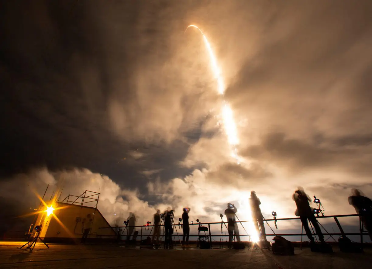 Na Estação Espacial Internacional, o processo de pré-respiração leva apenas algumas horas, enquanto a tripulação da Polaris Dawn passará por um processo que durará cerca de 45 horas | Foto: Joe Skipper/Reuters