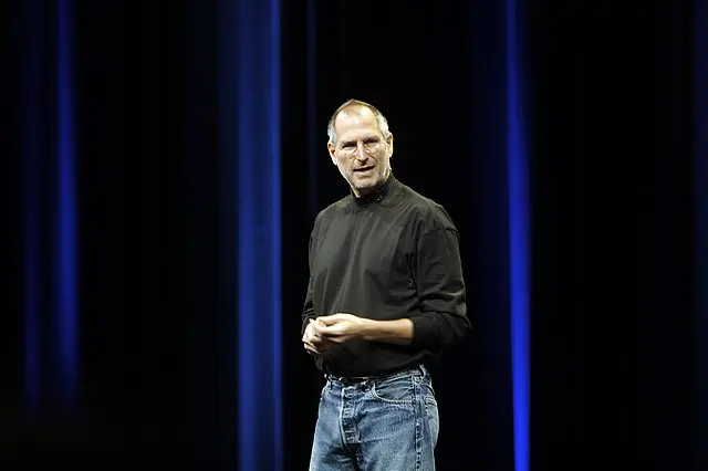 Steve Jobs, durante palestra na Conferência Mundial de Desenvolvedores da Apple - 11/6/2007 | Foto: Reprodução/Wikimedia Commons