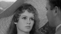 Brigitte Bardot aos 19 anos em cena do filme Tradita, em 1954
