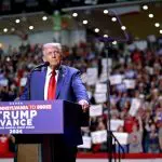 O candidato à Presidência dos Estados Unidos Donald Trump, em comício de campanha