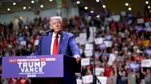O candidato à Presidência dos Estados Unidos Donald Trump, em comício de campanha