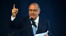 Alckmin: Democracia brasileira tem dívida de gratidão com Moraes