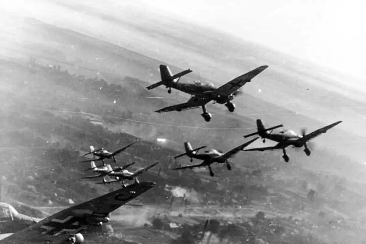Aviões da Luftwafee, a força aerea alemã que arrasou o Reino Unidos durante a Blitz de 7 de setembro de 1940 | Foto: Wikimidia Commons