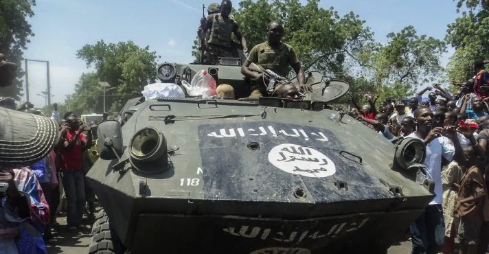 Boko Haram age com violência e usa o argumento de que ocidentais são responsáveis pelos 'males' na Nigéria | Foto: Reprodução/YouTube