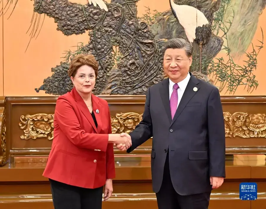 A ex-presidente Dilma Rousseff (PT) e o ditador da China, Xi Jinping | Foto: Divulgação/Xinhua