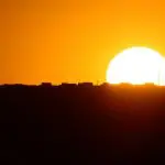 De acordo com cientistas, o horário de verão pode causar confusão nos ritmos biológicos e favorecer problemas de saúde