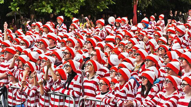 Pessoas fantasiadas de Wally | Foto: Reprodução/Redes sociais