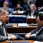 Enquanto impeachment de Moraes ganha força, PF indicia Calheiros e Eduardo Braga por corrupção