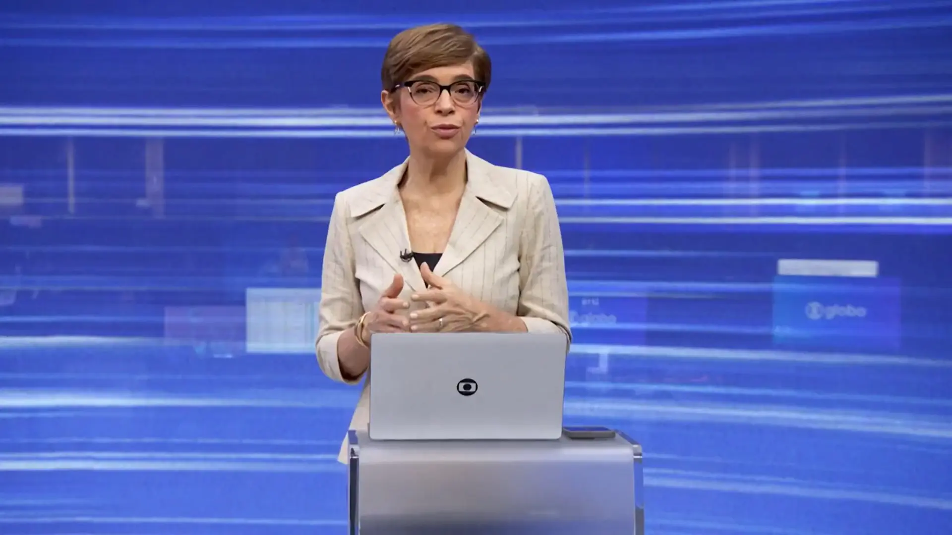 Foto de Renata Lo Prete no estúdio do Jornal da Globo