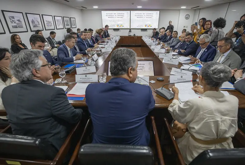 reunião planalto e governadores - queimadas