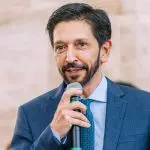 Ricardo Nunes, prefeito de são Paulo, discursa em evento de campanha