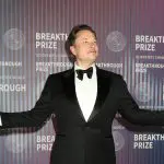 Elon Musk na 10ª Cerimônia Anual do Prêmio Breakthrough no Academy Museum of Motion Pictures, em Los Angeles, CA (13/4/2024) | Foto: Shutterstock