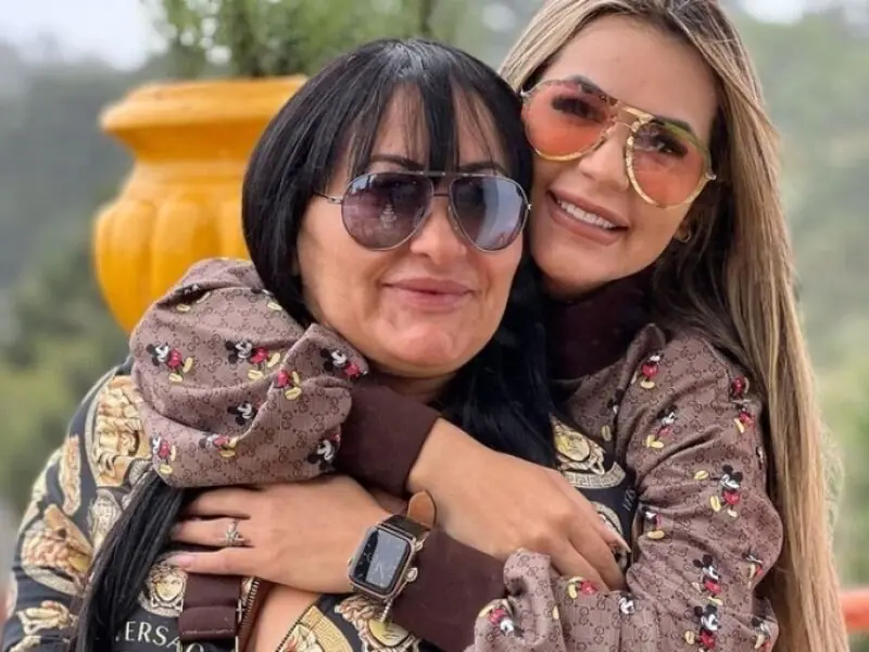 Deolane Bezerra (à direita) e sua mãe, Solange Alves | Foto: Reprodução/Redes sociais