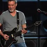 Eddie Van Halen foi um dos fundadores da banda Van Halen, que alcançou grande sucesso nas décadas de 1970 e 1980 | Foto: Ethan Miller / GETTY IMAGES NORTH AMERICA