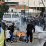 Cerca de 2,4 mil pessoas foram presas em protestos na Venezuela | Foto: Manaure Quintero/Reuters