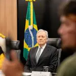Ministro da Justiça do governo Lula, Ricardo Lewandowski, em encontro com povos indígenas