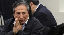 O ex-presidente do Peru Alejandro Toledo comparece ao tribunal para sentença durante seu julgamento por acusações de corrupção relacionadas à Odebrecht