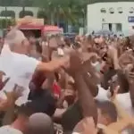Candidato a prefeito em comemoração de vitória antes da hora no RJ
