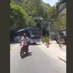 Os ônibus estão atravessados em avenidas no Rio de Janeiro | Foto: Reprodução/Redes sociais